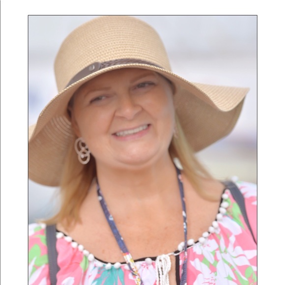 Meet your Posher, Marcy - Picture 1 of 1